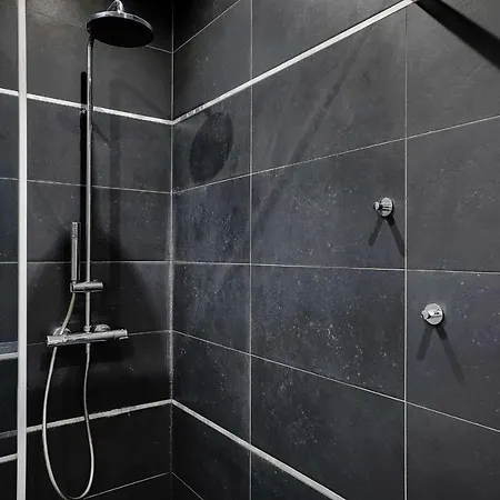 Magnificent - 2p - Les Halles *